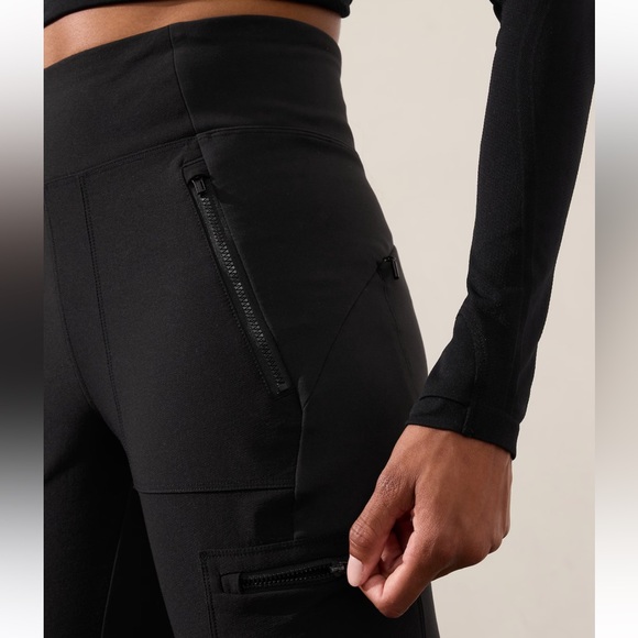Athleta Headlands Hybrid High Rise Cargo Legging - Picture 4 of 11